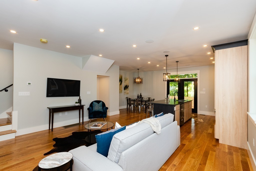 53 R Bailey Street, Unit 1 Boston, MA 02124 - Photo 7 of 22 Gallery Image 7