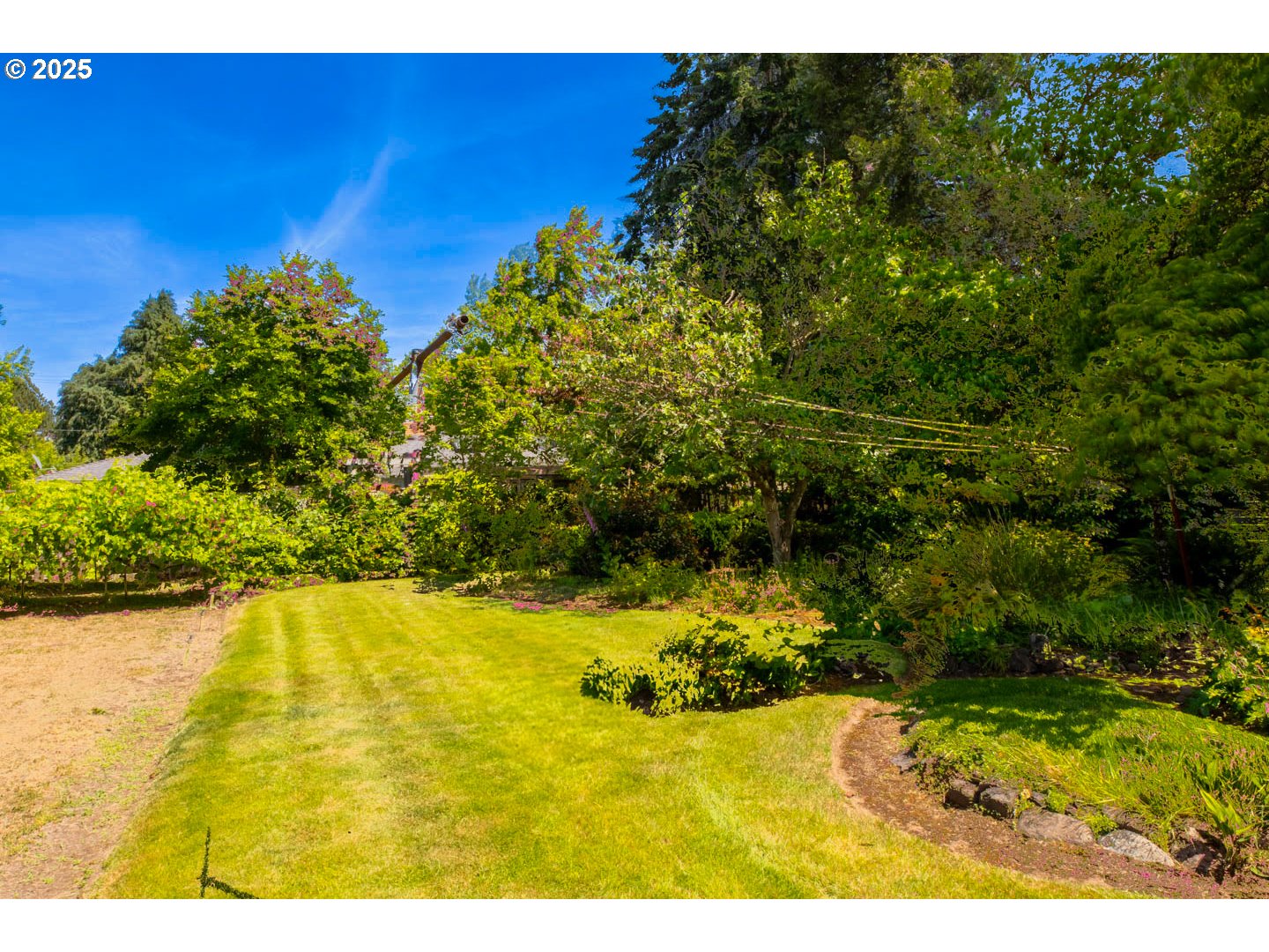 1439 Barton Street Eugene, OR 97404 - Photo 28 of 30 a view of an outdoor space and a lake view