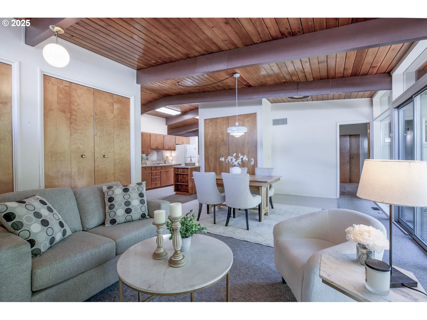 1439 Barton Street Eugene, OR 97404 - Photo 10 of 30 a living room with furniture