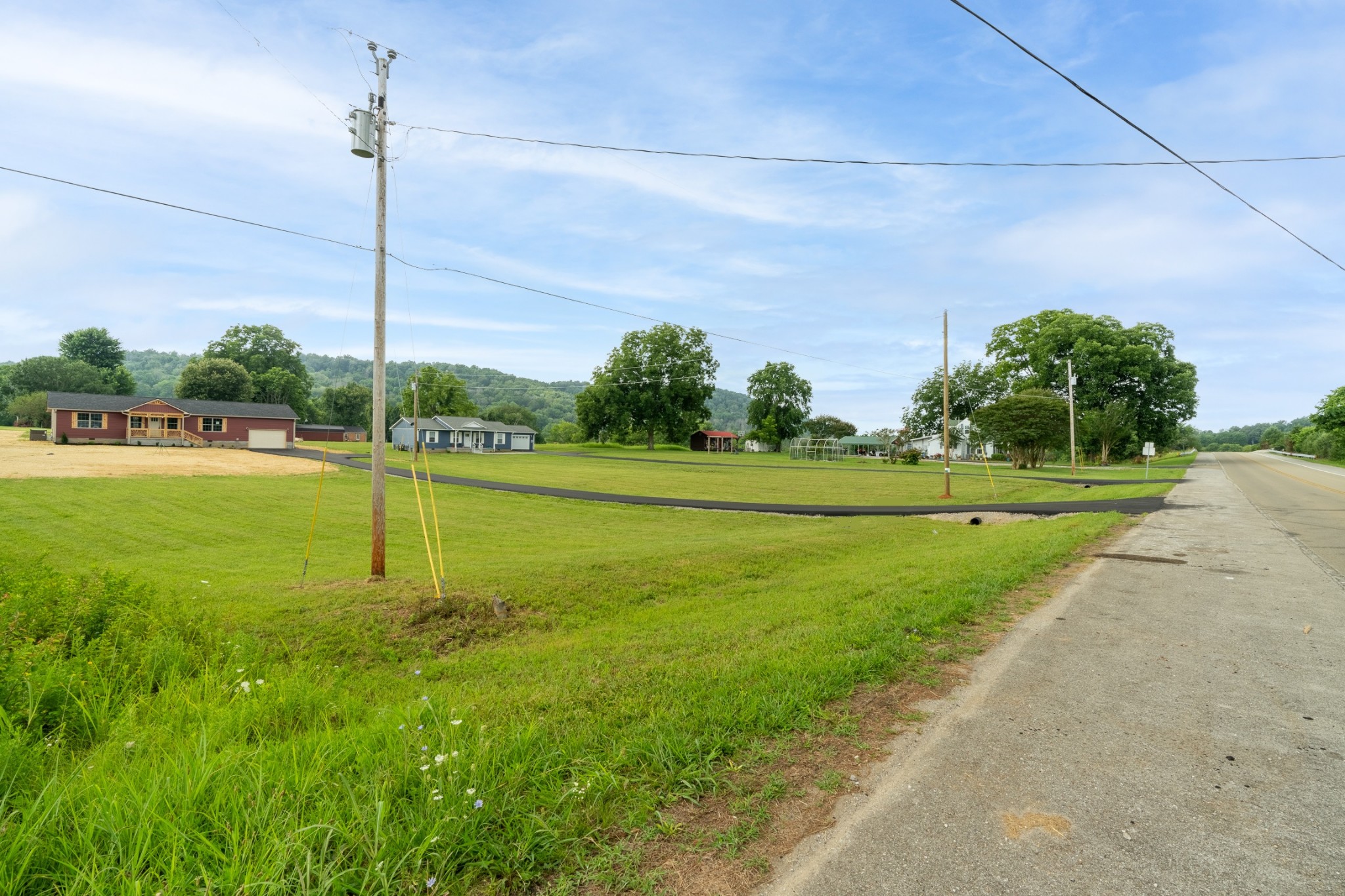 139 Duck Pond Road Sparta, TN 38583 - Photo 3 of 30 Gallery Image 3