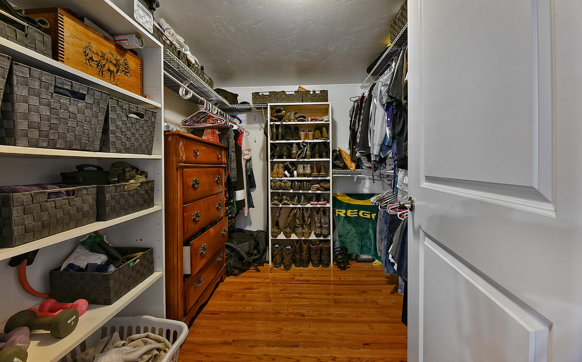 1559 Lonnon Road Grants Pass, OR 97527 - Photo 19 of 31 DSC_6885