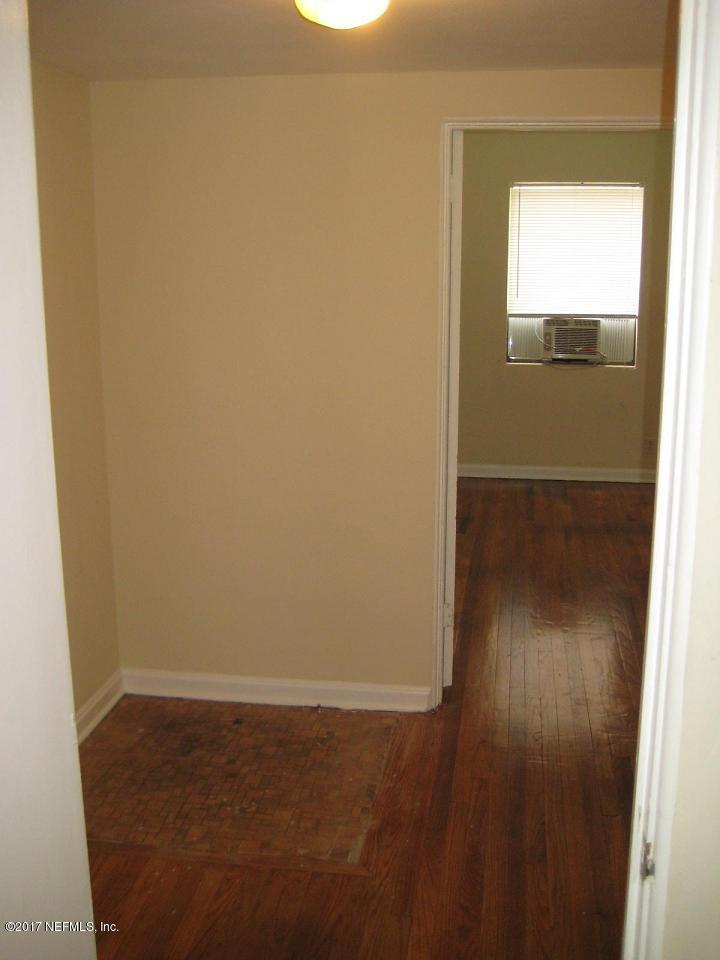 3161 Belden Circle, Unit 2 Jacksonville, FL 32207 - Photo 13 of 16 IMG_3185