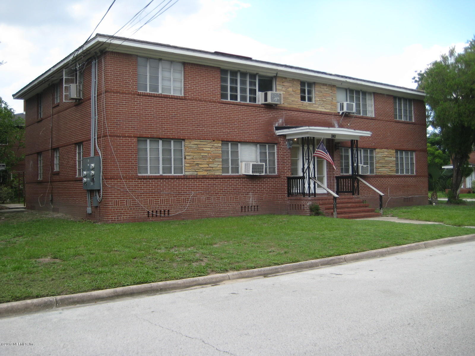 3161 Belden Circle, Unit 2 Jacksonville, FL 32207 - Photo 2 of 16 IMG_3172