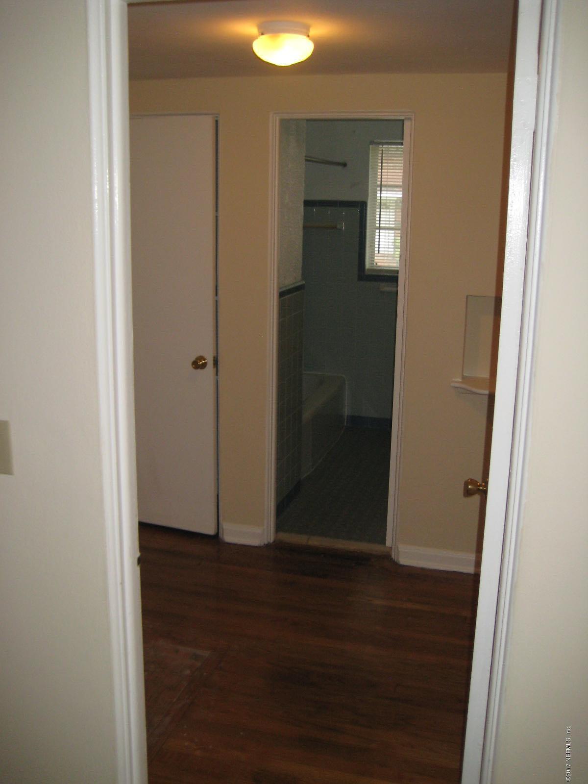 3161 Belden Circle, Unit 2 Jacksonville, FL 32207 - Photo 6 of 16 IMG_3178