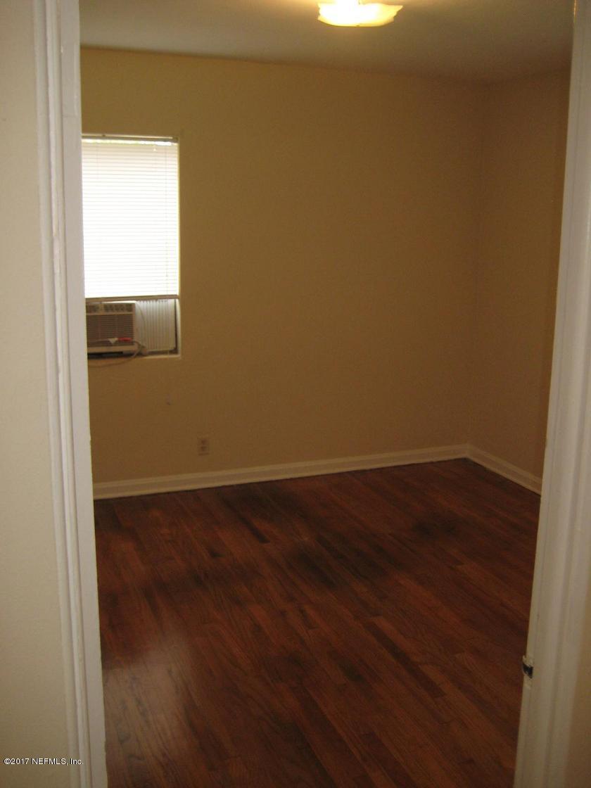 3161 Belden Circle, Unit 2 Jacksonville, FL 32207 - Photo 7 of 16 IMG_3179