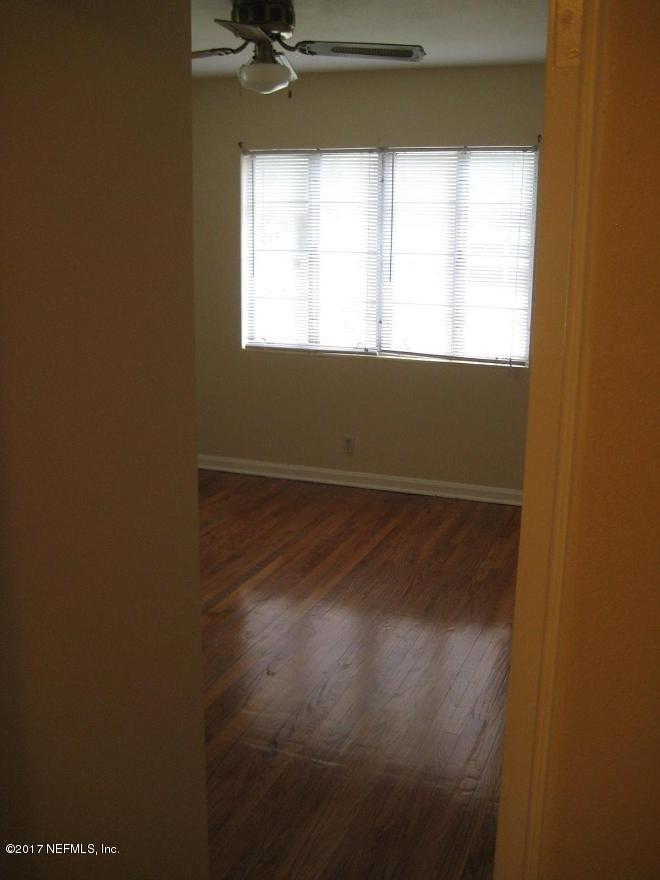 3161 Belden Circle, Unit 2 Jacksonville, FL 32207 - Photo 9 of 16 IMG_3181