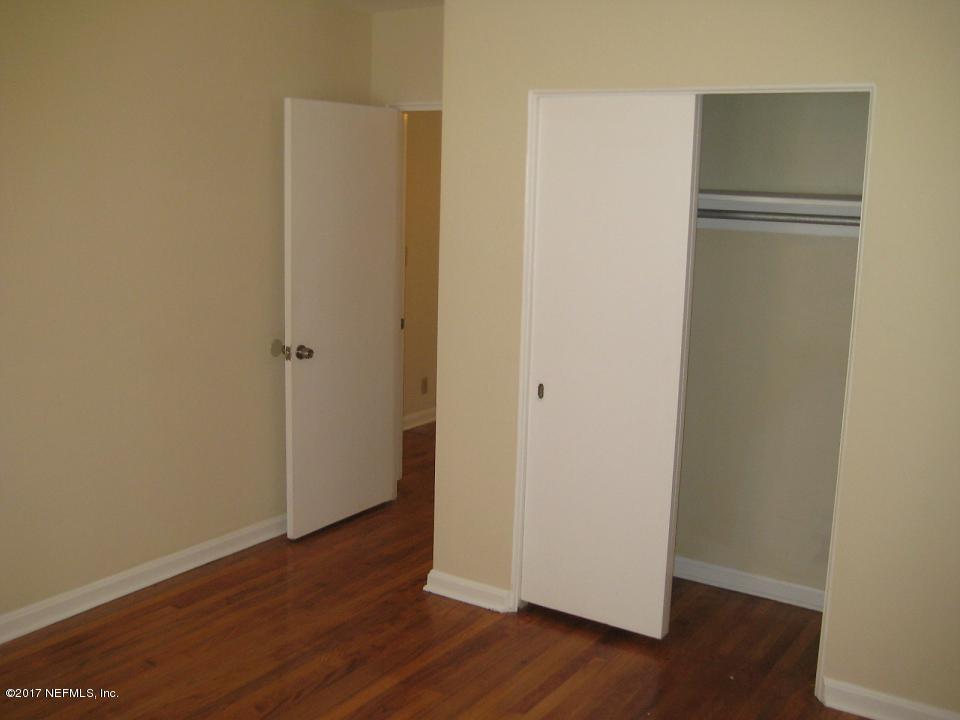 3161 Belden Circle, Unit 2 Jacksonville, FL 32207 - Photo 10 of 16 IMG_3182