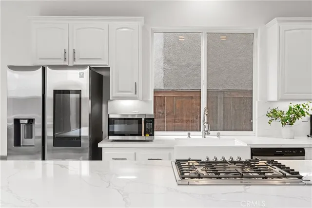 $2,350,000 | 513 Pecan Avenue, Huntington Beach, CA 92648