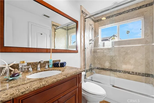 $2,350,000 | 513 Pecan Avenue, Huntington Beach, CA 92648