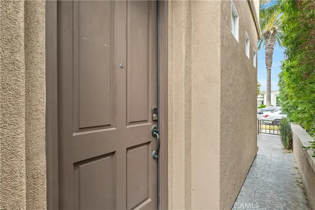 $2,350,000 | 513 Pecan Avenue, Huntington Beach, CA 92648