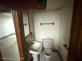 1502 Prospect Avenue Scranton, PA 18505 - Photo 4 of 25 1/2 bathroom basement