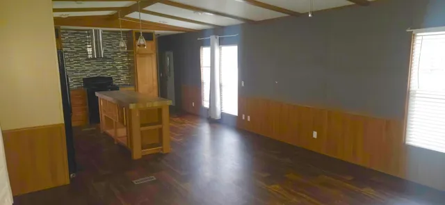 $1,400 | 416 Country Road 444, Dayton, TX 77535