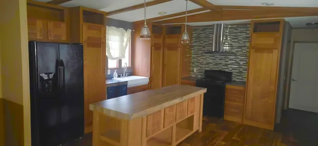 $1,400 | 416 Country Road 444, Dayton, TX 77535