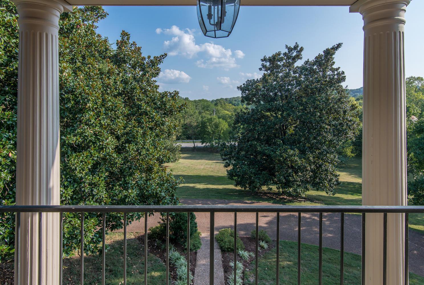 952 Sneed Road West Franklin, TN 37069 - Photo 3 of 30 Gallery Image 3