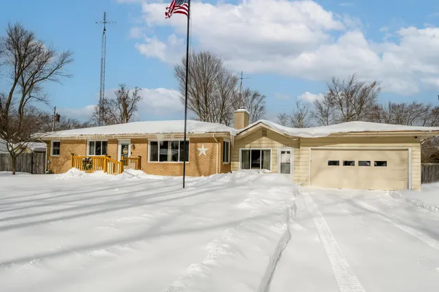 $269,900 | 205 Jamesway, Benton Harbor, MI 49022