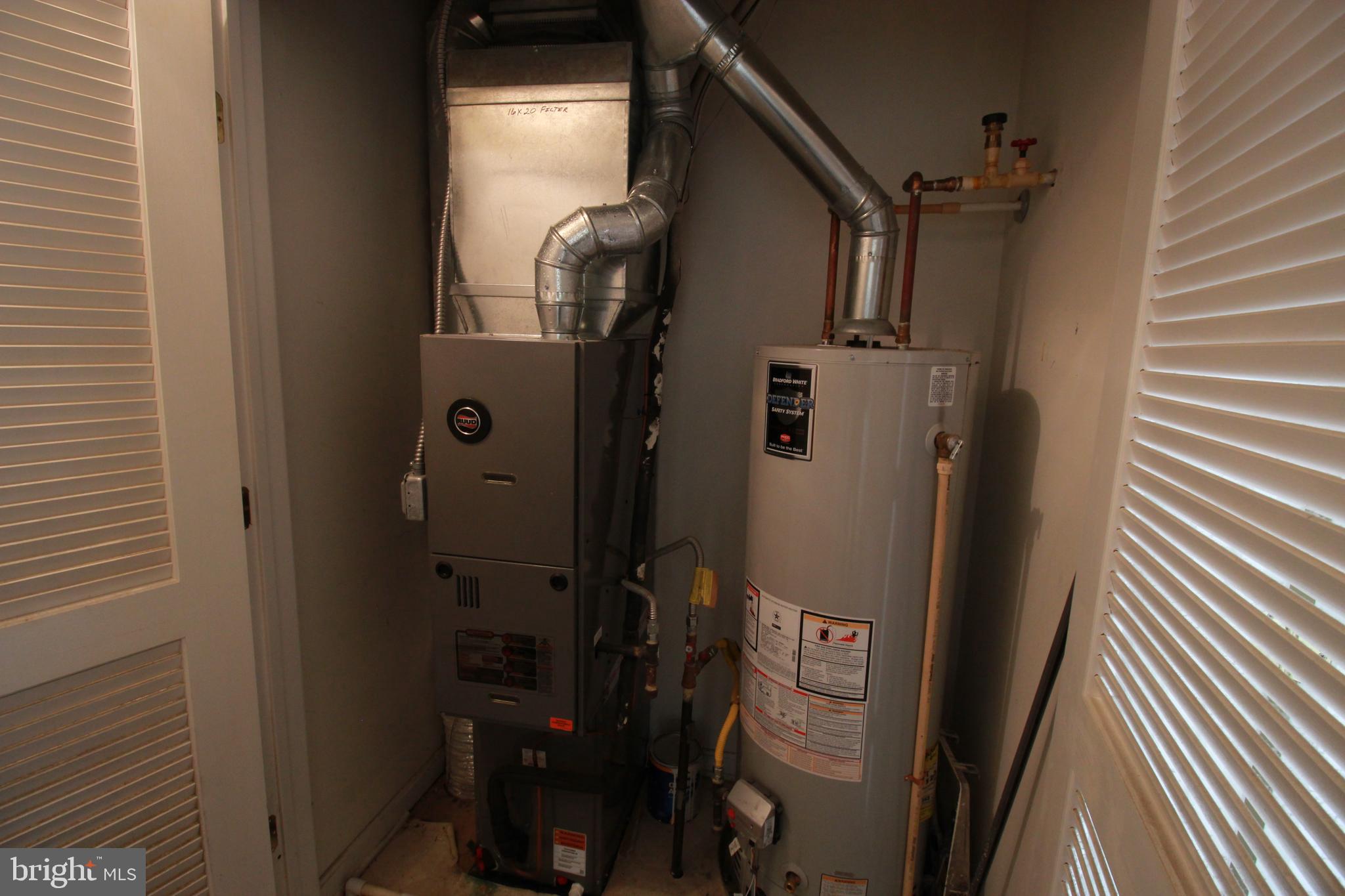 249 Rosebay Court Delran, NJ 08075 - Photo 16 of 16 a bathroom with a shower