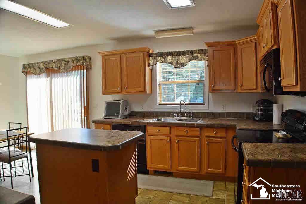 1534 West Sterns Road Temperance, MI 48182 - Photo 4 of 14