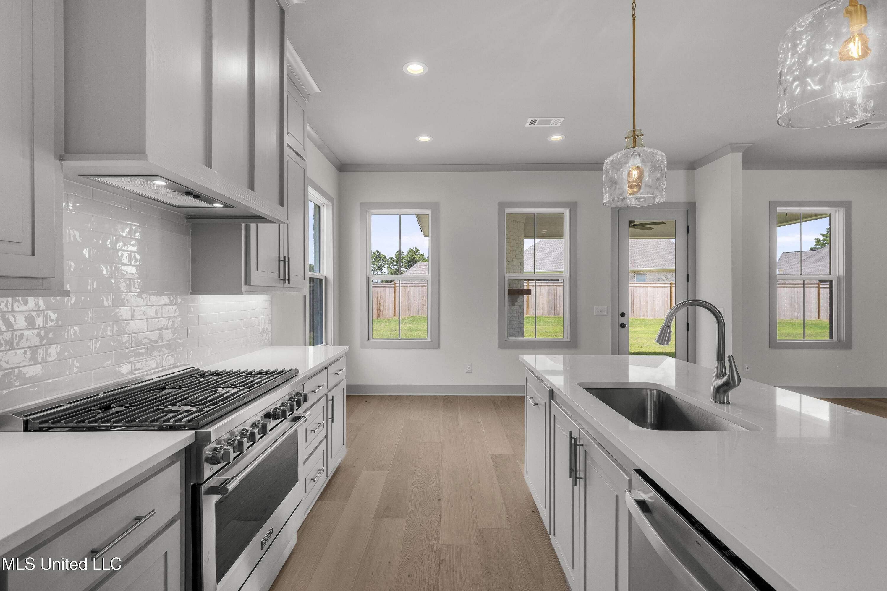 353 Wellstone Place, Unit LOT 129 Madison, MS 39110 - Photo 15 of 44 353 Wellstone Pl-29