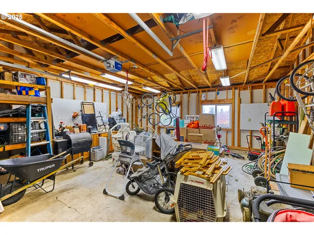 a view of a house with a outdoor space