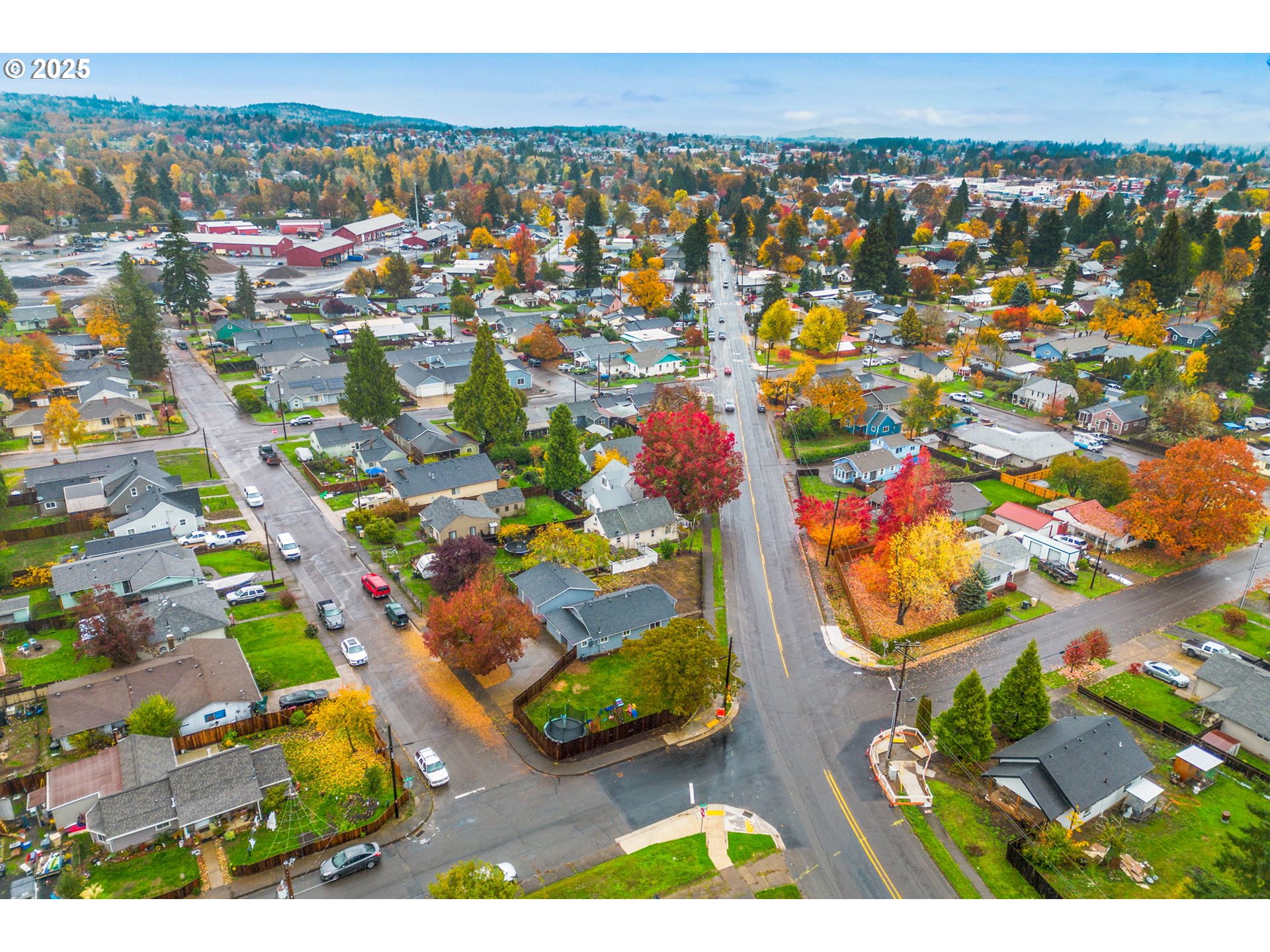 1487 Southwest Fairview Avenue Dallas, OR 97338 - Photo 33 of 34 an aerial view of residential houses with outdoor space