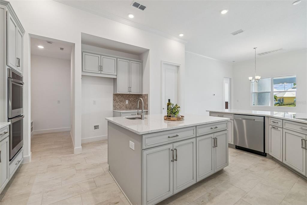 958 Signet Drive Apollo Beach, FL 33572 - Photo 16 of 65