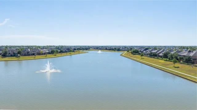 $2,375 | 2511 Night Emerald Drive, Rosharon, TX 77583