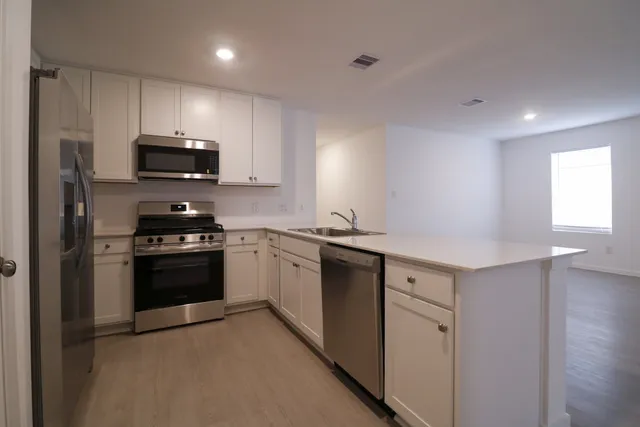 $2,375 | 2511 Night Emerald Drive, Rosharon, TX 77583