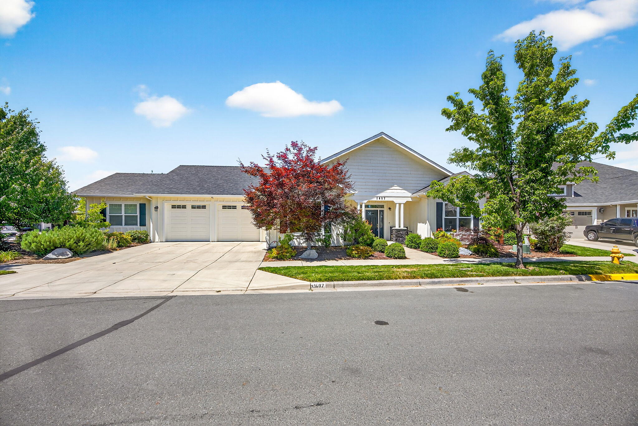 1407 Rustler Peak Street Central Point, OR 97502 - Photo 2 of 52 Apx1407RP (3)