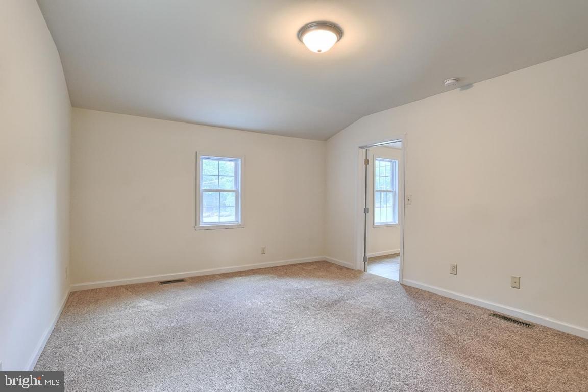 3403 Lebanon Road Manheim, PA 17545 - Photo 14 of 25 Gallery Image 14