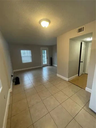 $1,700 | 727 Edgewater Drive, Orlando, FL 32804