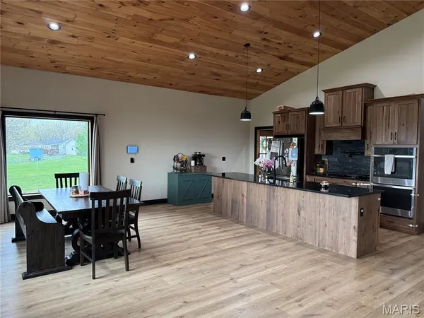 $599,900 | 12205 Weber Road, Plato, MO 65552