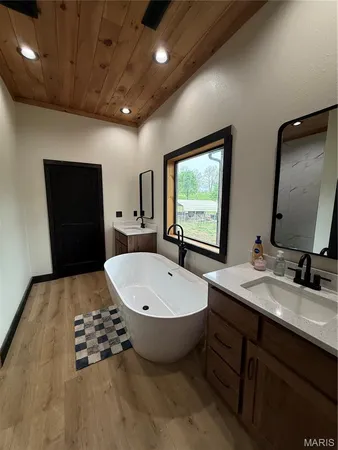 $599,900 | 12205 Weber Road, Plato, MO 65552