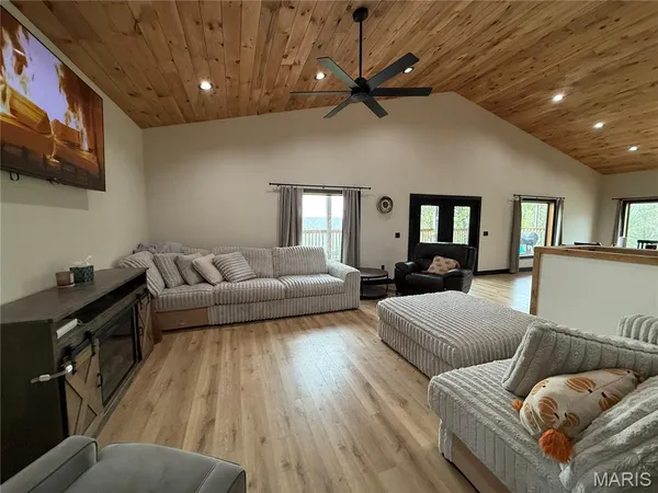 $599,900 | 12205 Weber Road, Plato, MO 65552