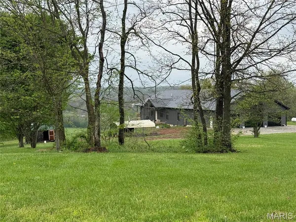 $599,900 | 12205 Weber Road, Plato, MO 65552