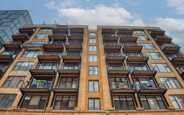 $2,400 | 625 West Jackson Boulevard, Unit 503, Chicago, IL 60661
