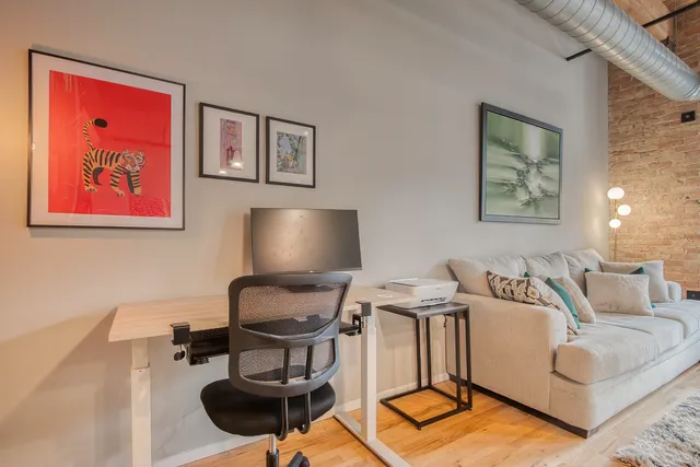 $2,400 | 625 West Jackson Boulevard, Unit 503, Chicago, IL 60661