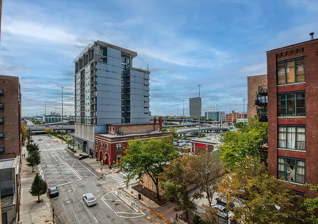 $2,400 | 625 West Jackson Boulevard, Unit 503, Chicago, IL 60661