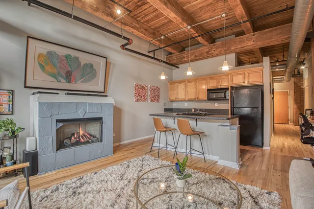 $2,400 | 625 West Jackson Boulevard, Unit 503, Chicago, IL 60661