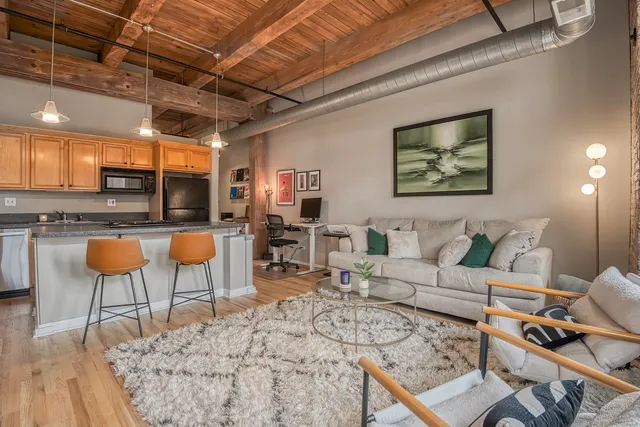 $2,400 | 625 West Jackson Boulevard, Unit 503, Chicago, IL 60661