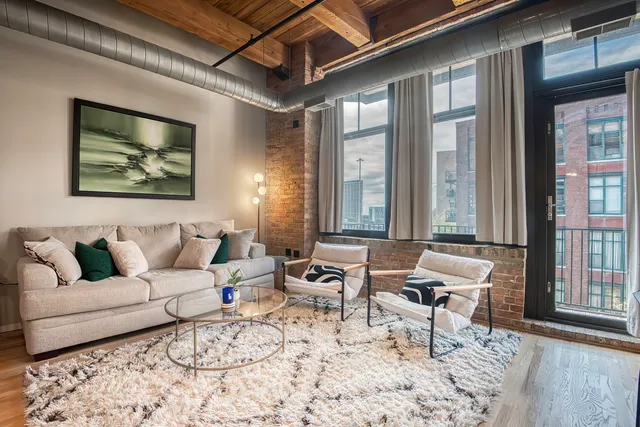 $2,400 | 625 West Jackson Boulevard, Unit 503, Chicago, IL 60661