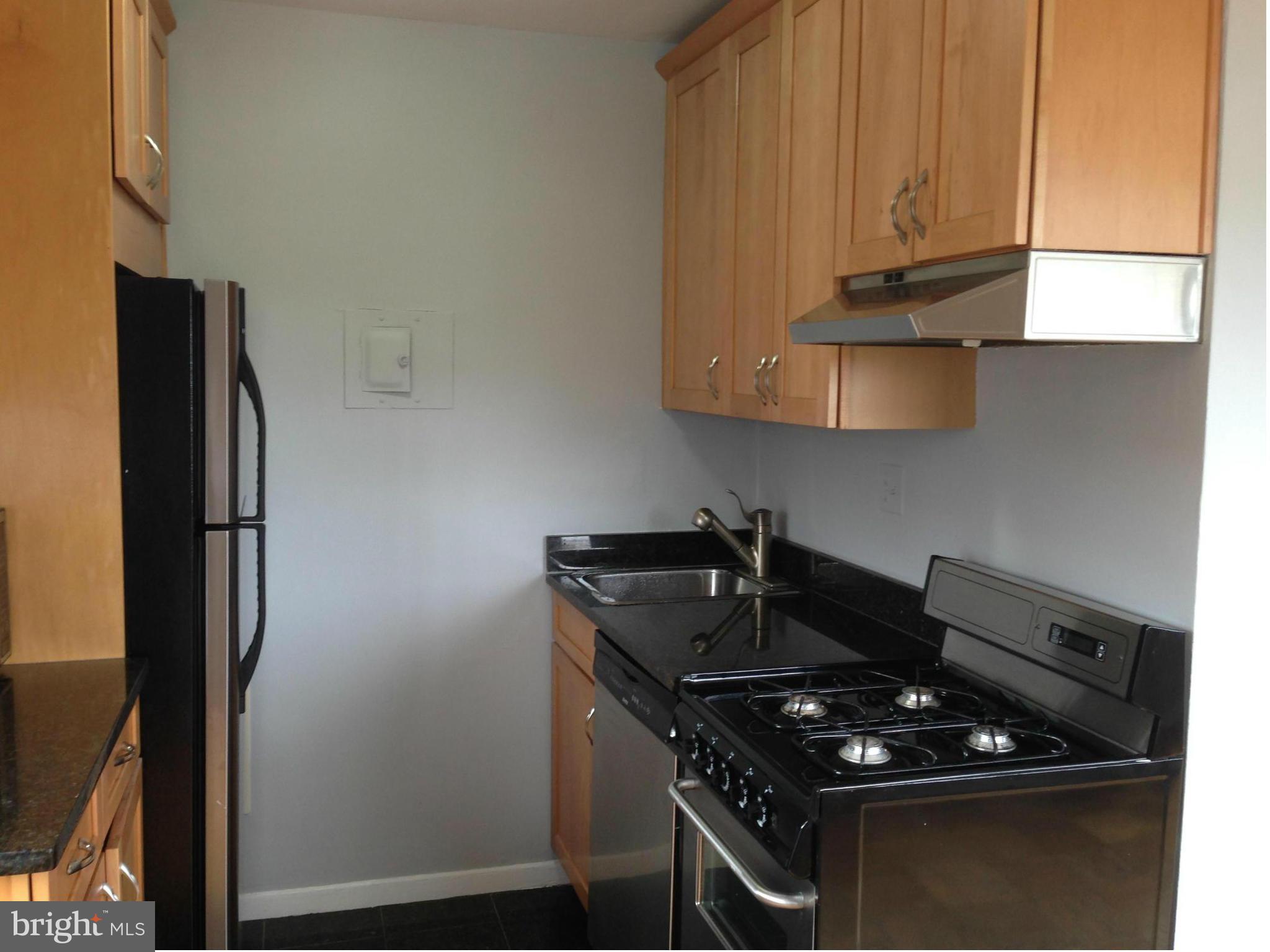 1601 18th Street Northwest, Unit 810 Washington, DC 20009 - Photo 3 of 11 Kitchen
