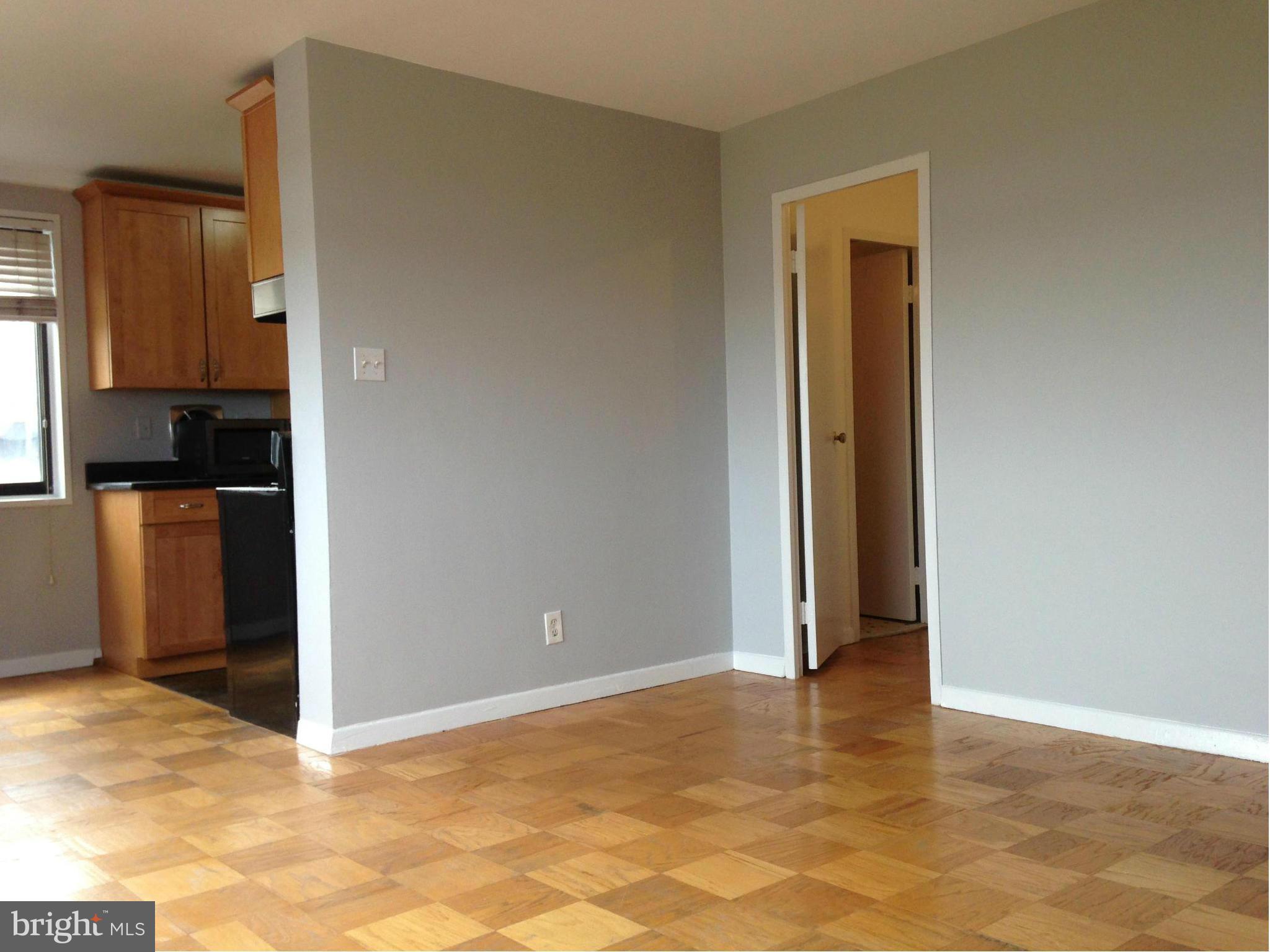 1601 18th Street Northwest, Unit 810 Washington, DC 20009 - Photo 6 of 11 Interior (General)