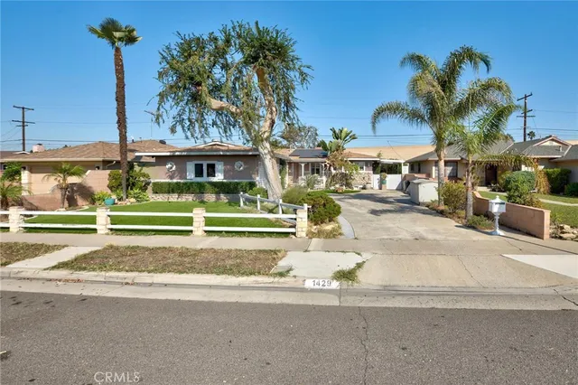 $869,900 | 1429 East Rosewood Avenue, Anaheim, CA 92805
