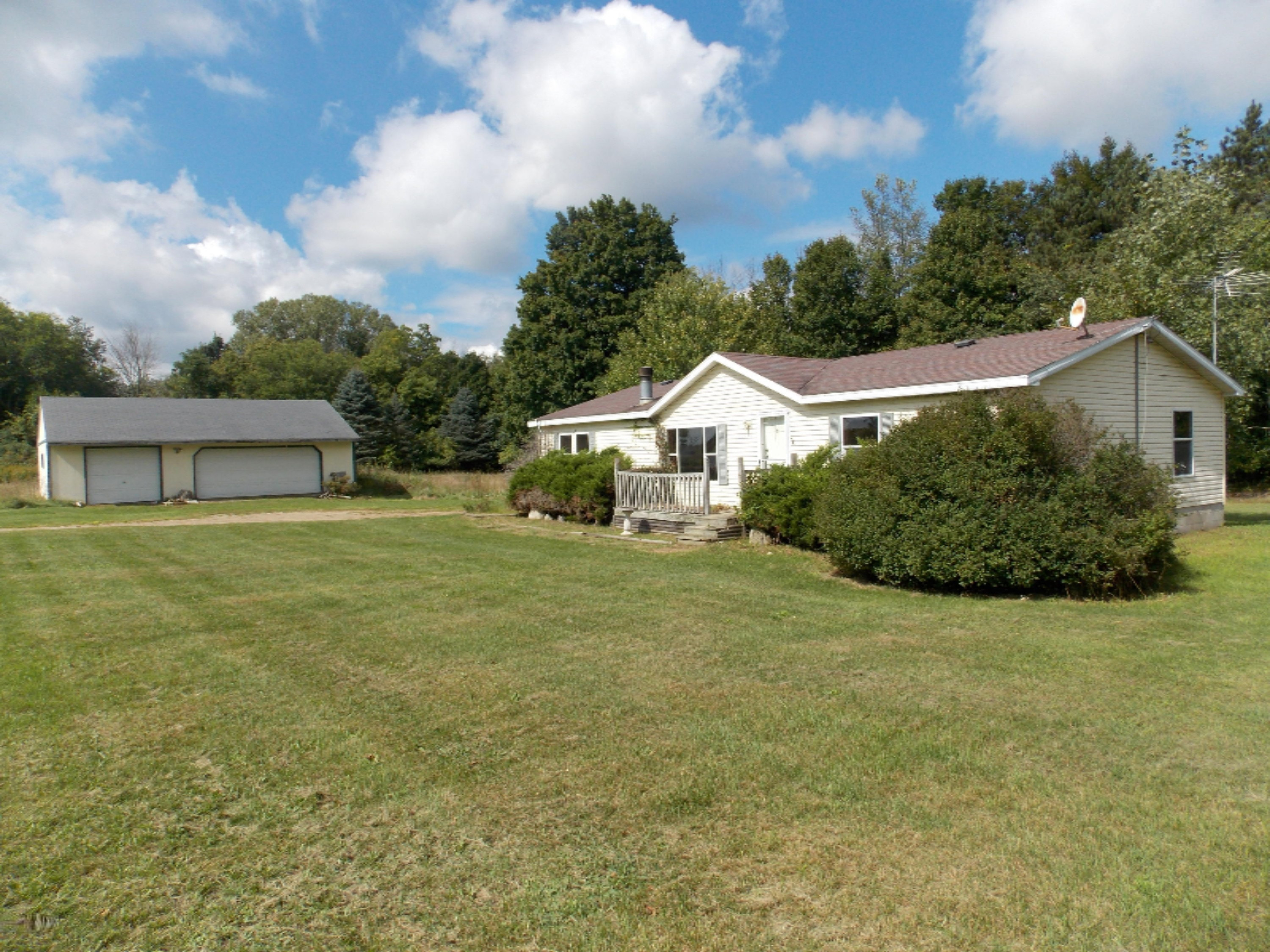 12720 Farr Road Ravenna, MI 49451 - Photo 1 of 15 2015-09-18 01.45.26