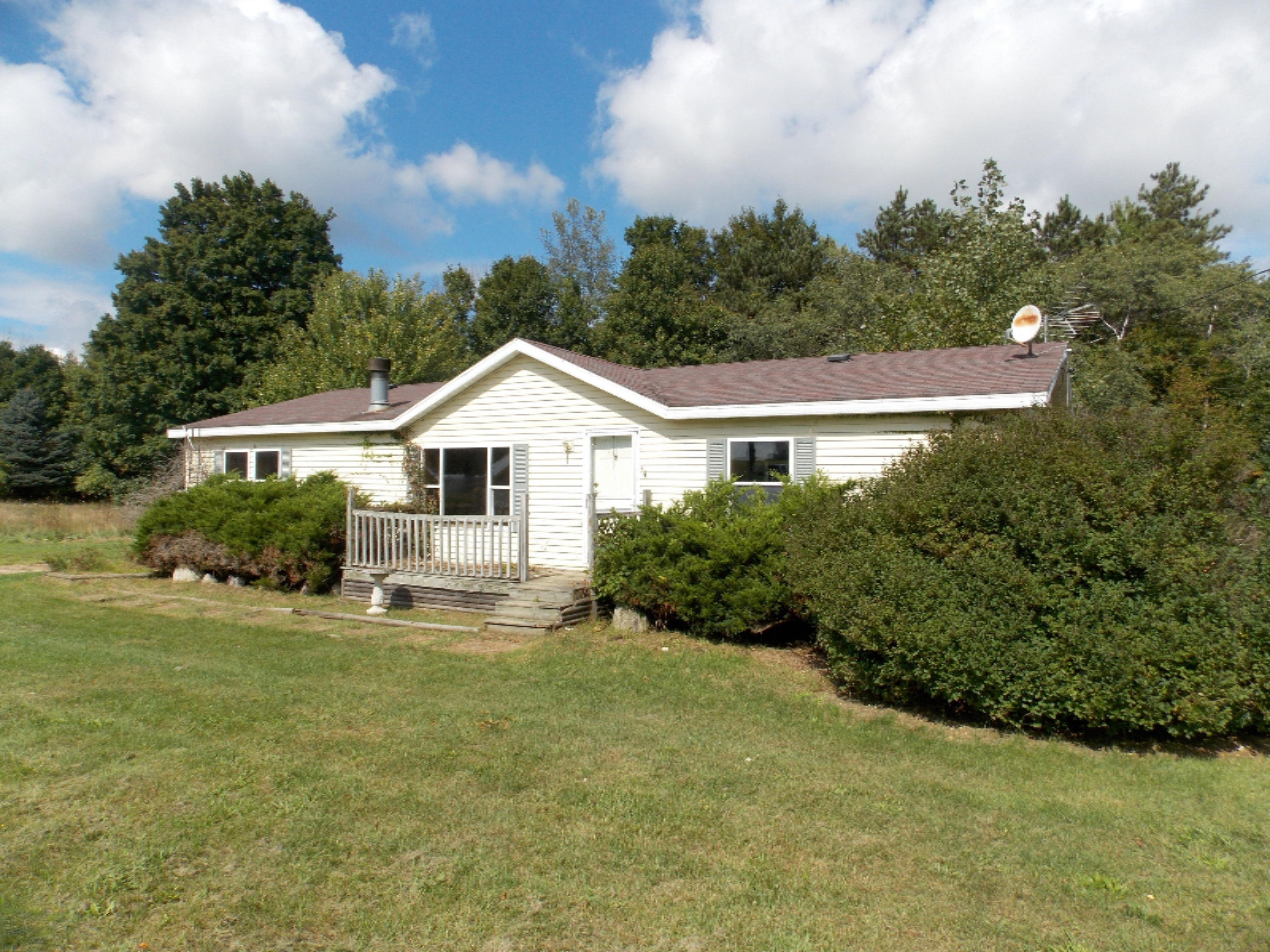 12720 Farr Road Ravenna, MI 49451 - Photo 2 of 15 2015-09-18 01.45.38