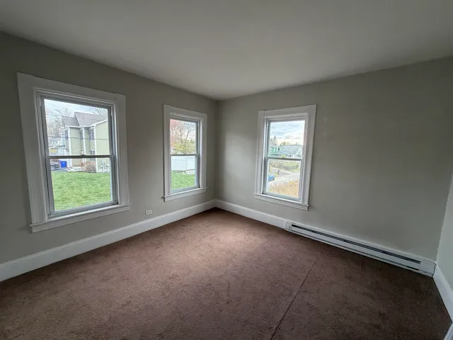 $1,800 | 90 Longwood Avenue, Unit 2, Manchester, NH 03109