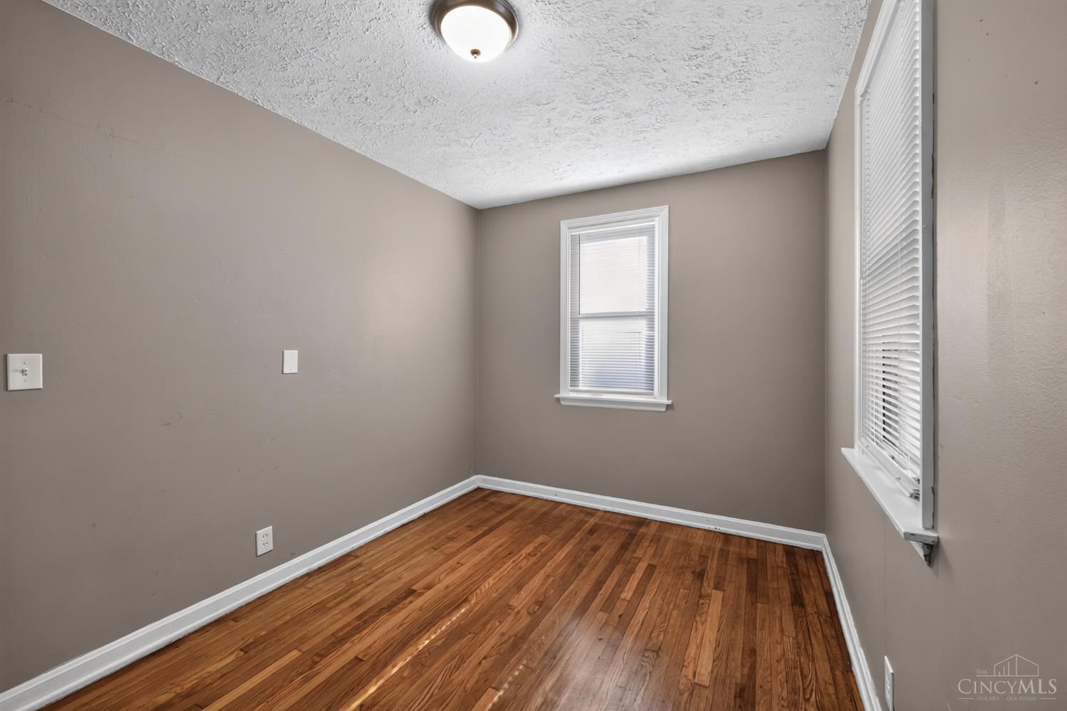 4312 Kugler Mill Road Cincinnati, OH 45236 - Photo 15 of 30