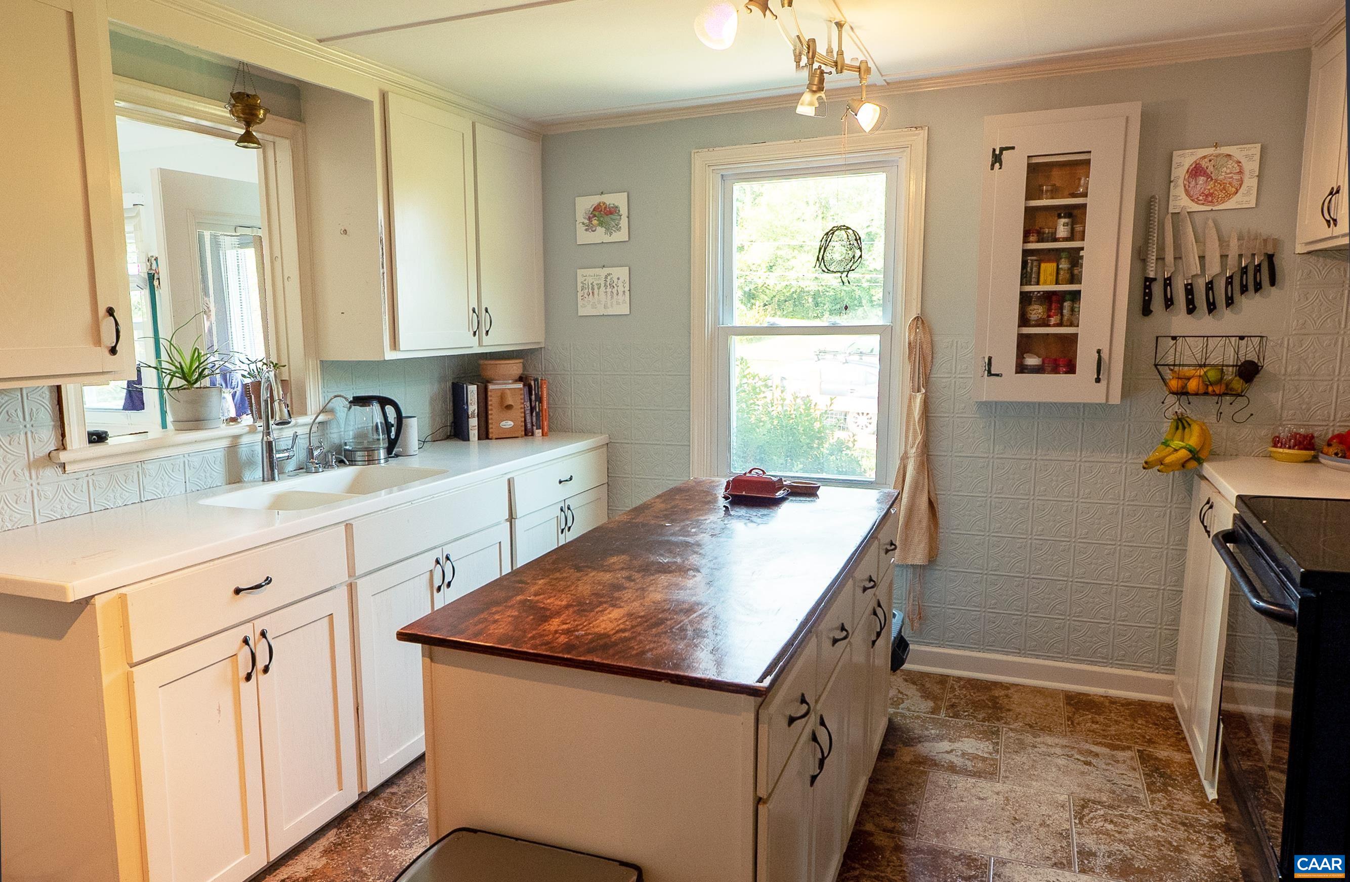 1688 Buck Road Crozet, VA 22932 - Photo 15 of 23 Gallery Image 15