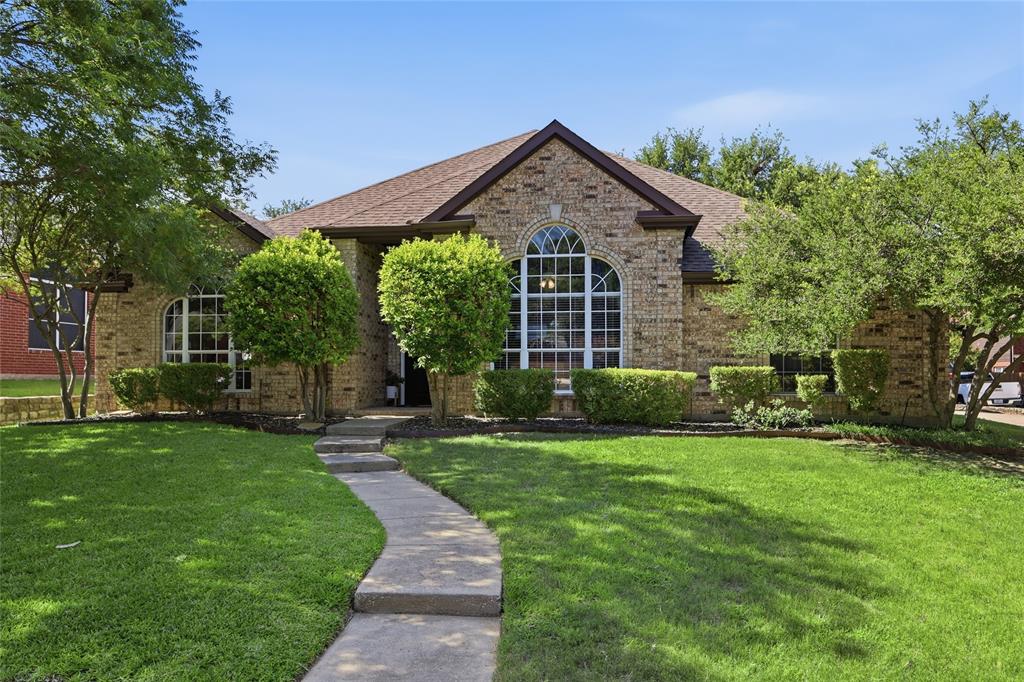 908 Chapel Drive Denton, TX 76205 - Photo 2 of 26