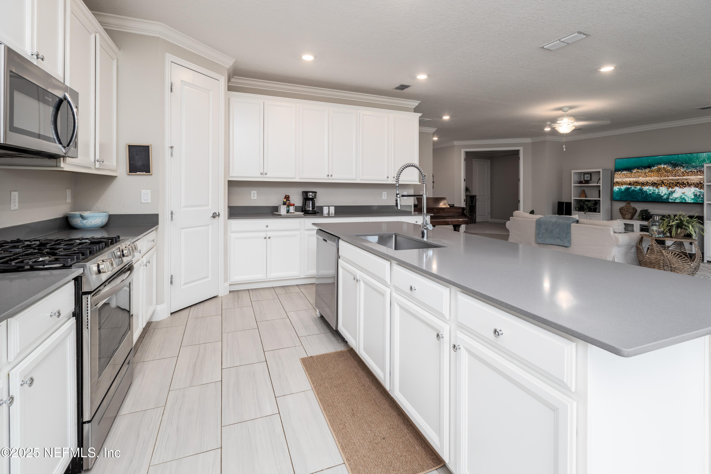 157 Renwick Parkway St. Augustine, FL 32095 - Photo 2 of 44 Kitchen